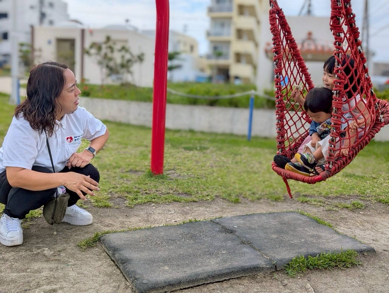 公園遊びから昼寝の寝かしつけまで、あやこ先生の安定感がすごい！【お客様の声】